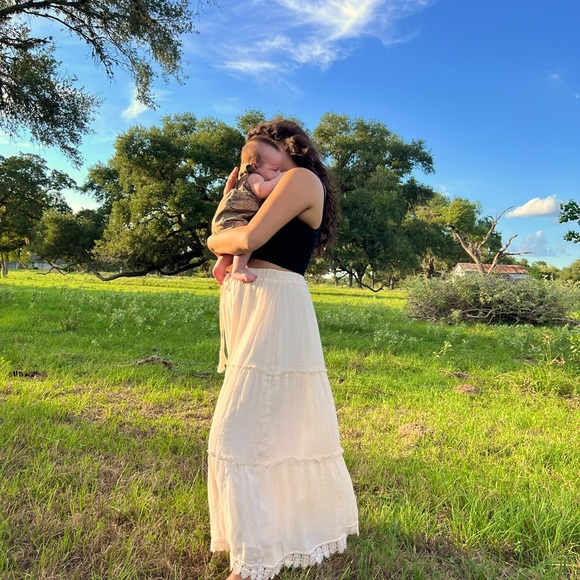 Meet your Posher, Jessica - Picture 1 of 2